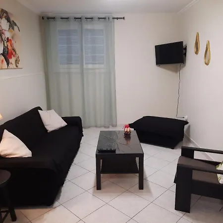 Lousi House *